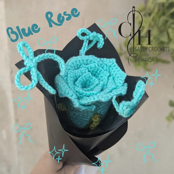 Ocean Blue Crochet Rose – Handmade Floral Mini Bouquet